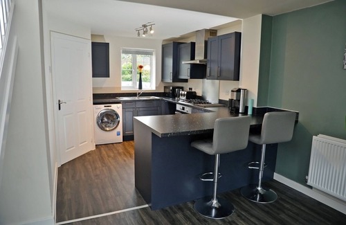 Forsbrook Casa | 2 Bedroom Home-Sleeps7,Fast Wifi,Near AltonTowers