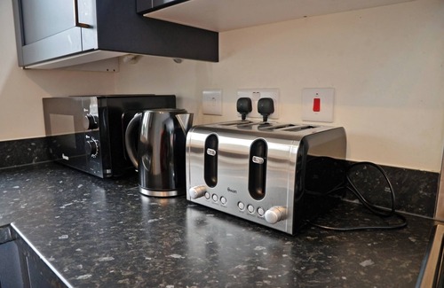 Forsbrook Casa | 2 Bedroom Home-Sleeps7,Fast Wifi,Near AltonTowers
