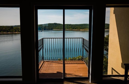 Ridgedale Casa | 2 Bedroom Lake view Villa - Unit 509