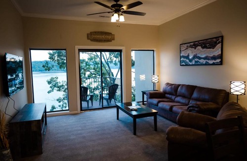 Ridgedale Casa | 2 Bedroom Lake view Villa - Unit 509