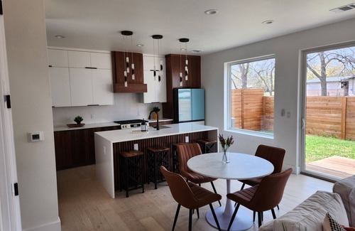 Georgian Acres Casa | 2-bedroom new house in phenomenal Austin with AC, WiFi