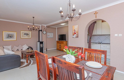 Kijevo Casa | Bonita casa de 2 dormitorios en Kiev