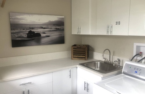 Ventura Apartamento | Retiro tranquilo de 2 dormitorios en Ventura Beach Town Hillside