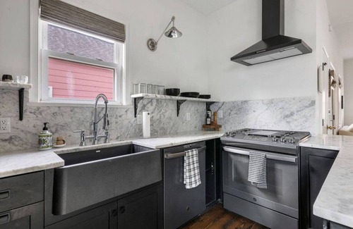 Westside Casa | 2 Bedroom - Renovated - Great Location!