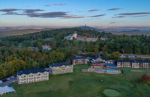 Sanbornton Casa | 2 Bedroom Signature Townhouse Steele Hill Resort June 28- July 5, 2025