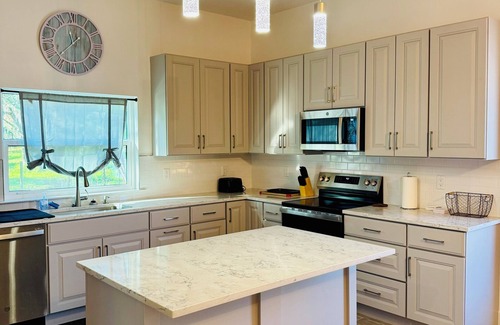 Osprey Casa | 2-bedroom Spacious townhome in Osprey