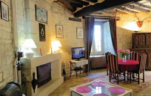 Chinon Casa | 2 Bedroom Stunning Home In Chinon