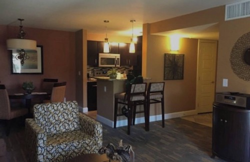 Las Vegas Villa | 2-bedroom villa on superb Las Vegas strip !! Just steps away from Sphere !!