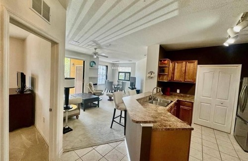 Sarasota Condominio | 2 Beds/2 Baths - Fully renovated/luxury condo - very convenient location