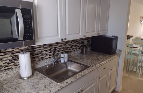Daytona Beach Apartamento | 2-beds apartment in quiet area in Daytona Beach with WiFi, Playground and more.