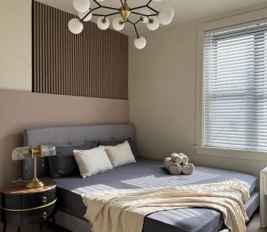 East Allegheny Apartamento | 2 Beds Free parking City Escape