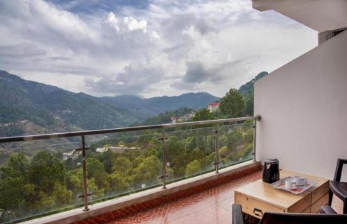 Dharampur Apartamento | 2 Bhk Apartment Kasauli ! BBQ & Bonfire ! Pvt Terrace ! Good Hospitality I Kasauli By Exotic Stays