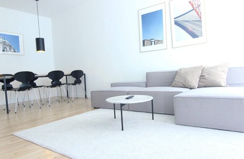 Frederiksberg C Apartamento | 2-BR apartment w/ a balcony in Frederiksberg - 238