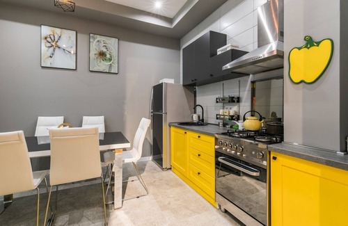Sololaki Apartamento | Dream House de 2 dormitorios en el viejo Tbilisi