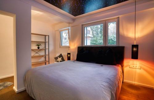 Wiesbaden Apartamento | 2 BR Loft - WHIRLPOOL - TERRASSE - ZENTRAL - WIFI - BUSINESS - KAFFEE - NETFLIX
