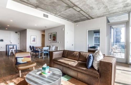 Rainey Street Historic District Apartamento | 2 BR Lux Panoramic View - Rainey