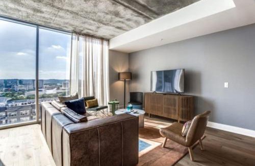 Rainey Street Historic District Apartamento | 2 BR Lux Panoramic View - Rainey