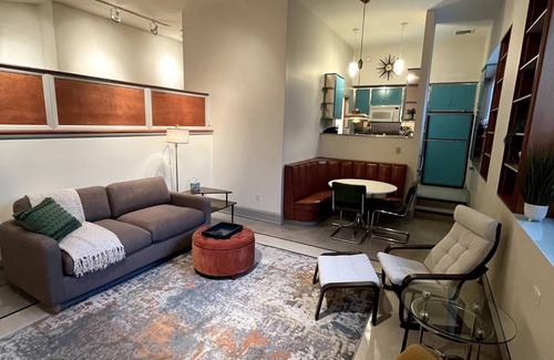 East Texas Apartamento | 2 BR Schoolhouse Apt w/Sauna