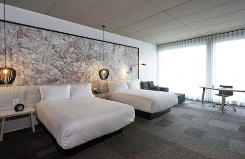 Brossard Hotel | 2 Comfortable Rooms w/Work-Ready Space + Family-Friendly Layout in Brossard