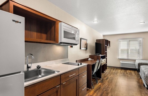 Dupont Casa | 2 Convenient Rooms w/ Fully Equipped Kitchen and Living Room | Near Downtown