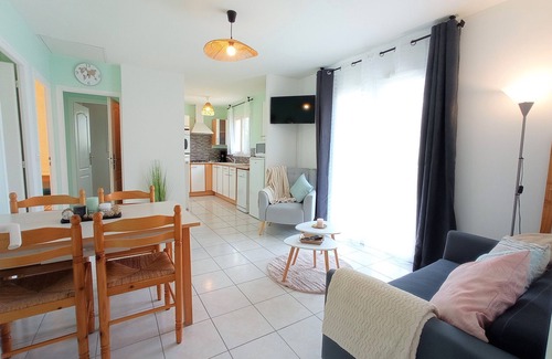 Limogne-en-Quercy Casa | 2 Cottages with Pool & Garden – Family-Friendly Stay in Southwest France