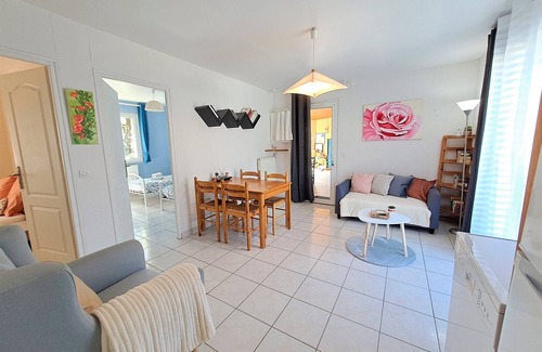 Limogne-en-Quercy Casa | 2 Cottages with Pool & Garden – Family-Friendly Stay in Southwest France