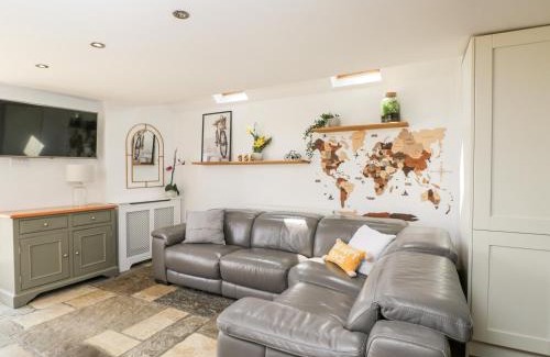 Bicester Casa | 2 Dewars Farm Cottages
