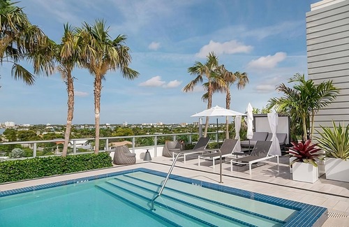 Bay Harbor Islands Apartamento | 2 Double Queen Rooms At The Altair Hotel Bay Harbor Miami, Pool, Pets Allowed!