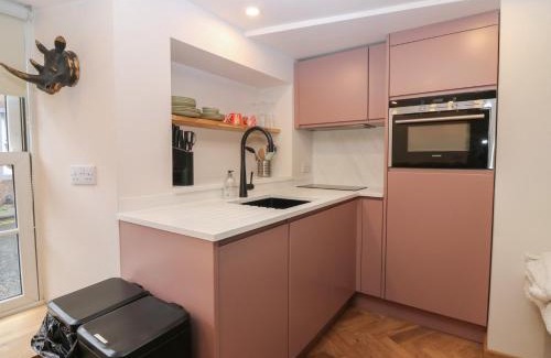 Melrose Apartamento | 2 East Port