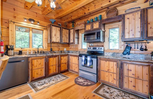 Luray Cabina | 2 Family Log Cabin ❃ A+ Vistas ❃ Sauna ❃ Starlink ❃ 15 miles to National Park