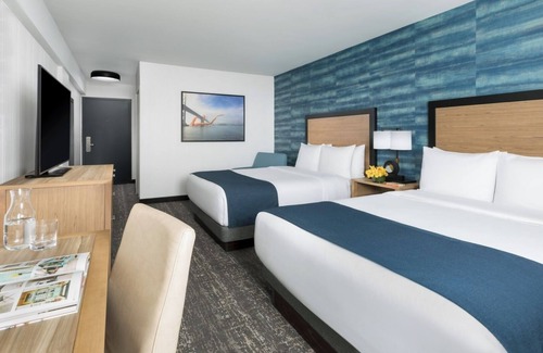 Fisherman's Wharf Hotel | 2 Family Ready Rooms Ideal for Relaxing After Exploring the City