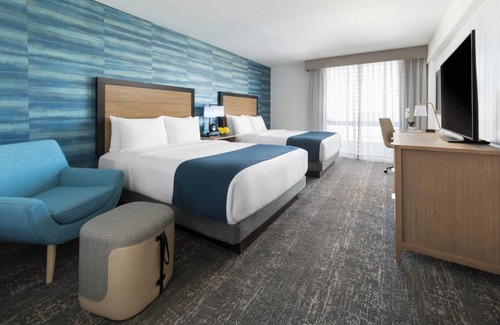 Fisherman's Wharf Hotel | 2 Family Ready Rooms Ideal for Relaxing After Exploring the City