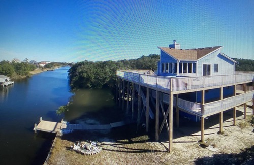 Carova Beach Casa | 2 Free beach parking passes! Waterfront Hot Tub Boat dock Pet friendly 360 Decks