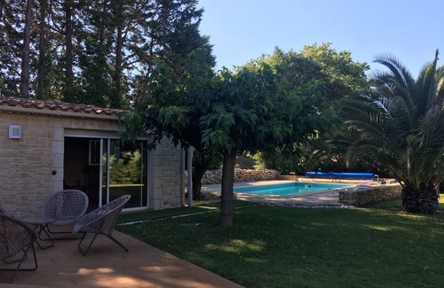 Arpaillargues-et-Aureillac Villa | 2 'de Uzès - Encantadora casa con piscina en jardín maduro