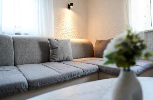 Kaiserslautern Apartamento | 2-geschossiges Comfort Apartment mit Balkon, Netflix und großzügiger Küche für Teams und Familien