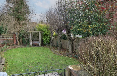 Melton Mowbray Cabaña | 2 Gladstone Avenue