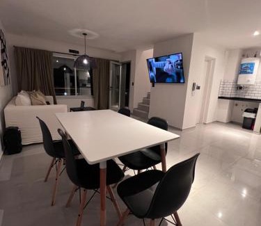 Chascomús Apartamento | 2 Habitaciones A Estrenar con Parrilla y Cochera