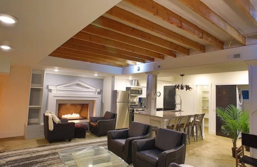 Point Lookout Casa | Spacious Beachfront 2 Homes in 1 Family Stay, 7 Beds/ Sleeps 14, 90 Mins from DC