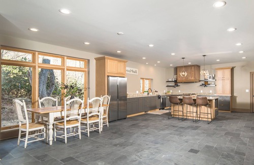 Charter Hills Casa | 2 Mi to Beech Mtn Resort! 8,000-Sq-Ft Luxe Escape