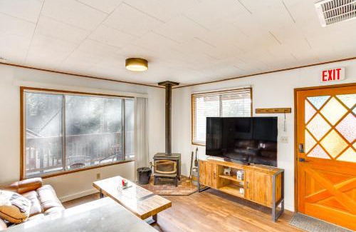 Moonridge Casa | 2 Mi to Big Bear Mtn Resort Cabin with Updated Deck