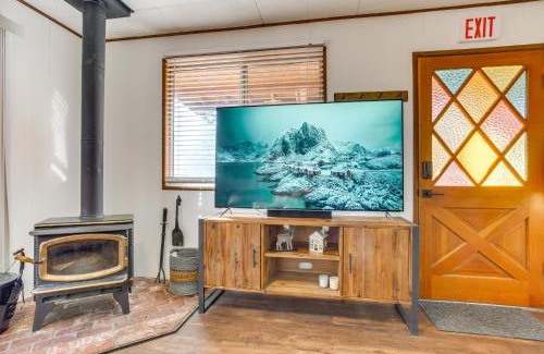 Moonridge Casa | 2 Mi to Big Bear Mtn Resort Cabin with Updated Deck