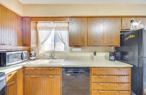 Rustic Hills Casa | 2 Mi to Citadel Mall: Home w/ Furnished Patio!