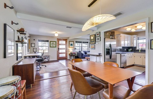 Govalle Casa | 2 Mi to Dtwn: Austin Gem w/ Patio & Yard