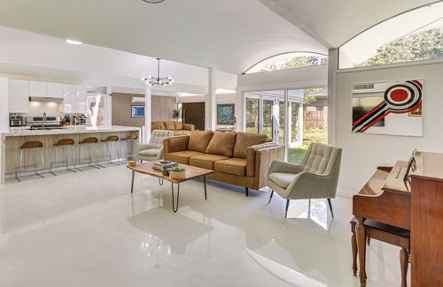Tallahassee Casa | 2 Mi to FSU: Unique Home w/Patio & Spacious Yard