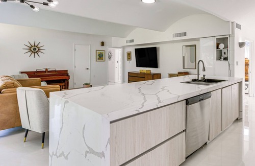 Tallahassee Casa | 2 Mi to FSU: Unique Home w/Patio & Spacious Yard