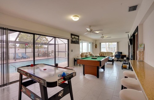 Fort Myers Casa | 2 Mi to Golfing Cape Coral Home with Pool and Lanai