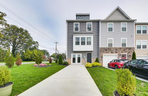 Charles Town Casa | 2 Mi to Hollywood Casino Charles Town Townhome!