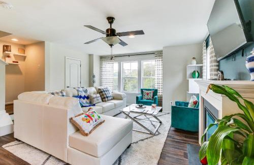 Charles Town Casa | 2 Mi to Hollywood Casino Charles Town Townhome!