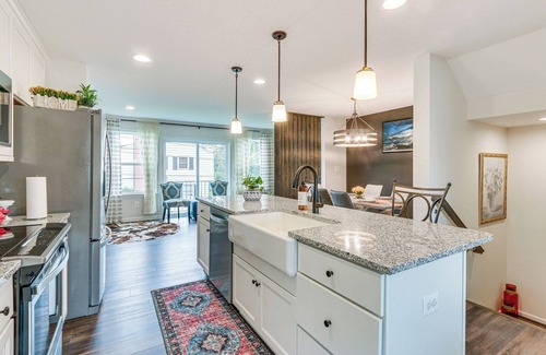 Charles Town Casa | 2 Mi to Hollywood Casino: Charles Town Townhome!