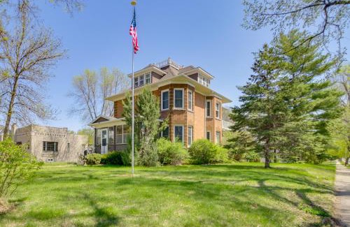 Montevideo Casa | 2 Mi to Minnesota River Family Home Near Fishing!
